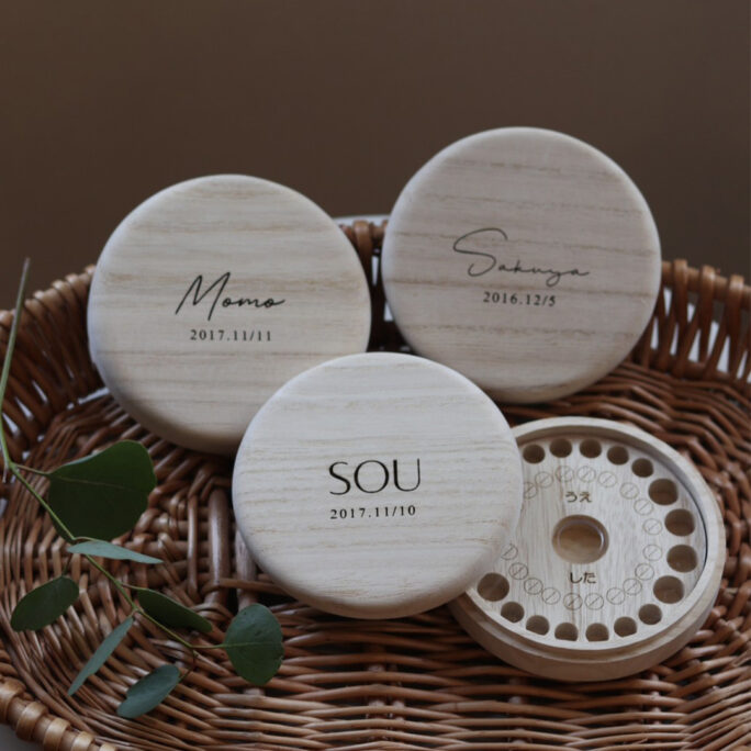 Baby tooth case round shape - 3 font -