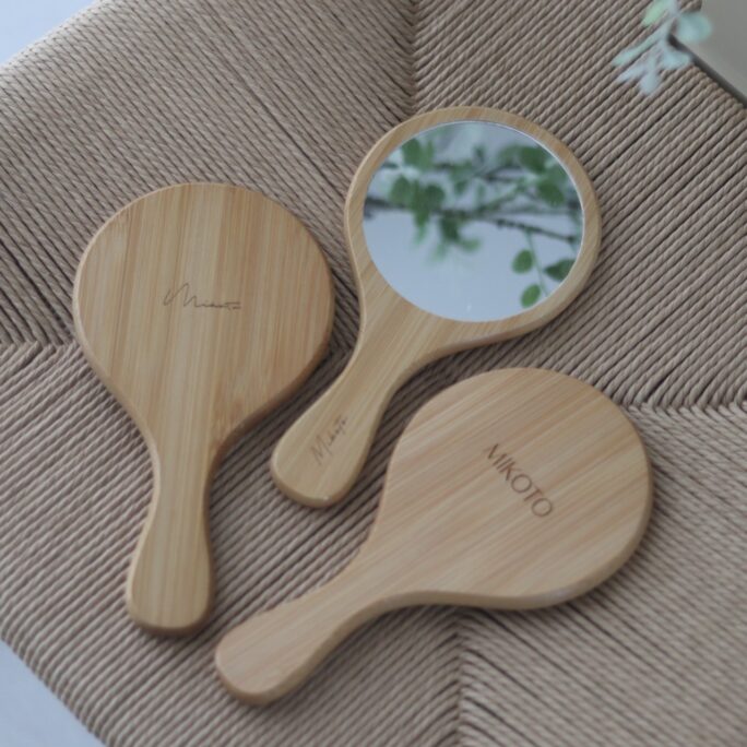 Bamboo mirror - 3 font -